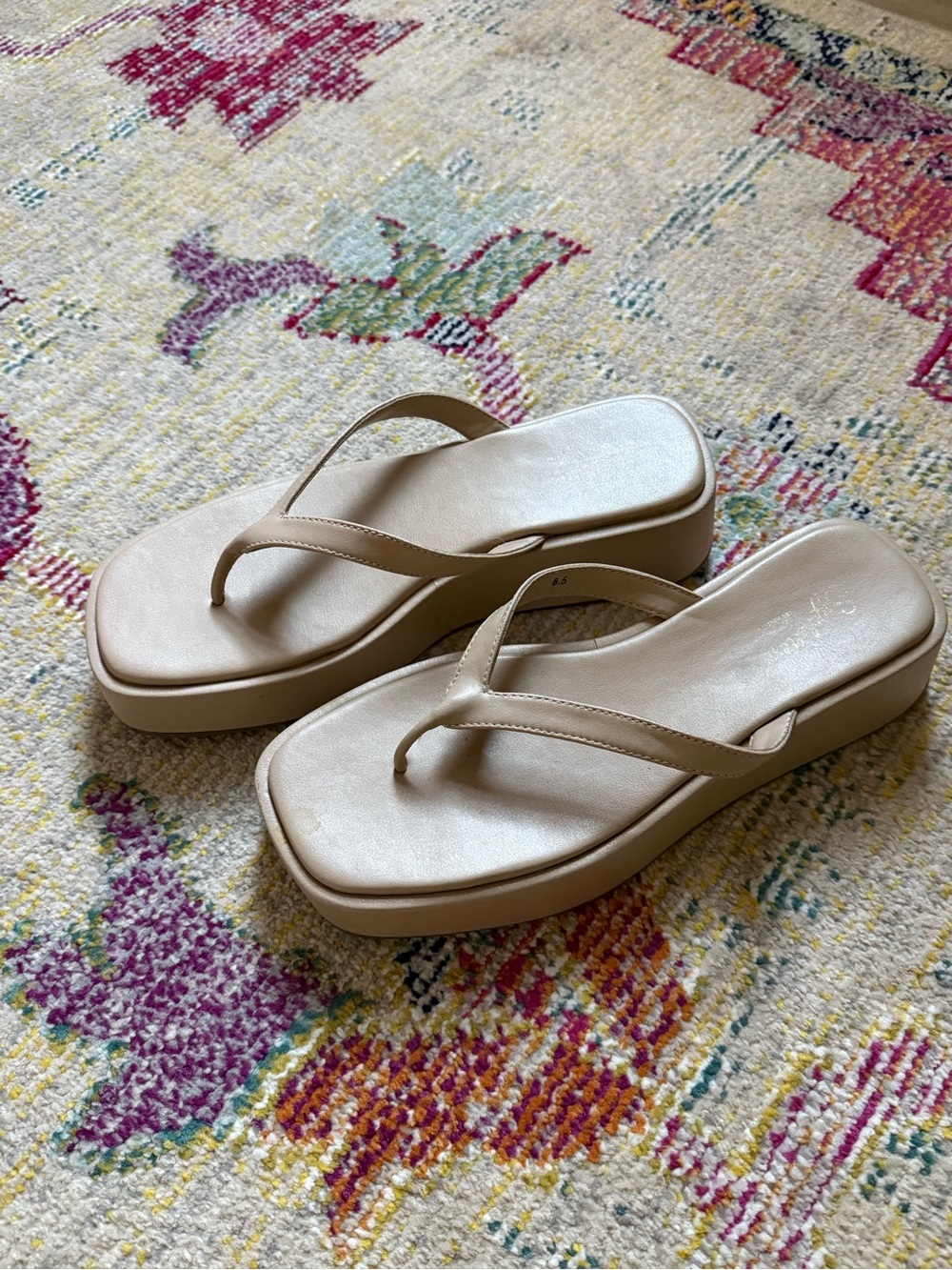 Seychelles Beige Wedge Flip Flops Size 8.5